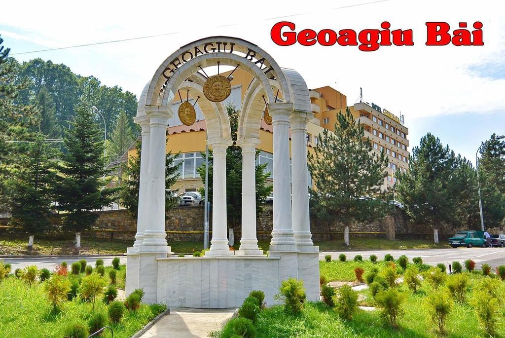 Vila Mihu Hotel Feredőgyógy Kültér fotó
